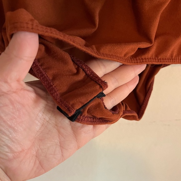 3/$20 White Birch Rust Faux Wrap Bodysuit 3X - Picture 3 of 4